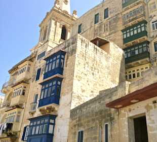 Mit dem -Open-Top-Bus Malta erkunden