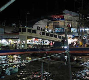 Amphawa floating Nightmarket