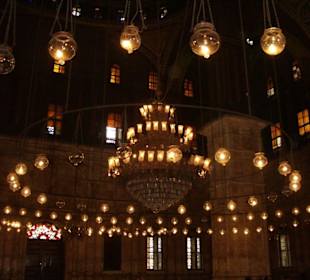 Im Inneren der Moschee