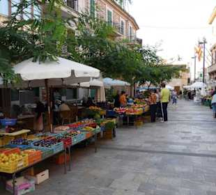 Markttag in Santanyi
