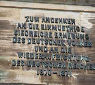 Zum Gedenken an die Kriegsopfer