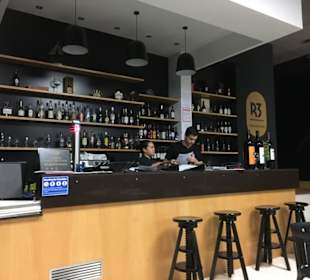 Buffet, Bar