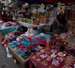 Seitenstrassen um den Kariakoo Markt