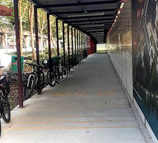 Weg durch die Baustelle