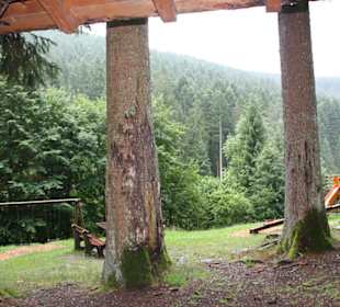 Spielplatz auf dem Weg zum Wasserfall