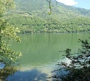 Bei einer Wanderung rund um den Levicosee