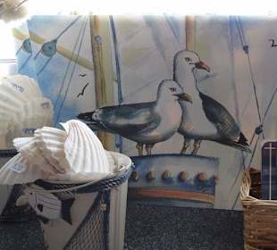 Andenken aus Muscheln und ein "Möwenbild"