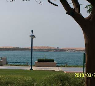 Deptak w Abu Dhabi Cornisch