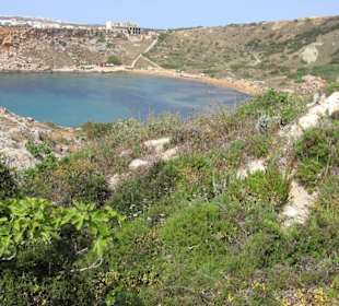 Blick vom Wanderweg an der Ghajn Tuffieha Bay