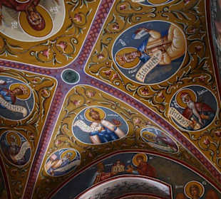 Deckenbemalung im Nebenaus-/Eingang