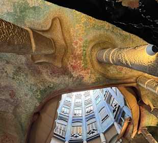 Casa Mila Innenhof Deckengemälde