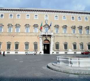 Palazzo Paolucci Piazza w Forli