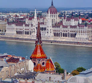 Parlament von der Fischerbastei gesehen
