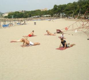Sportliche Aktivitäten am Strand...lach