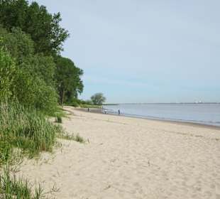 Eindrücke vom Strand der Insel Krautsand