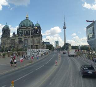 Mit der 100 durch Berlin