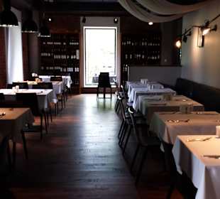 Kafe Zielony Niedźwiedź w środku