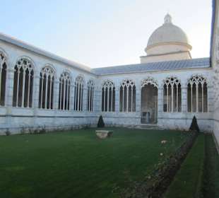 Внутренний двор Кампосанто