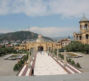Sameba-Kathedrale - Glockenturm