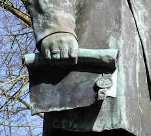 Details des Bismarckdenkmals