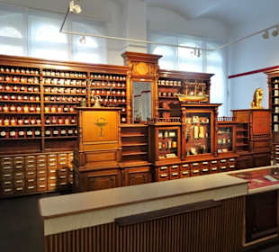 In einer historischen Apotheke