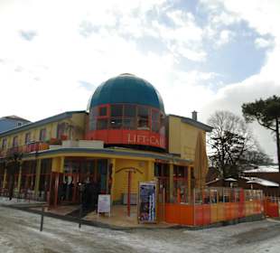 Promenadenhalle Zinnowitz mit Lift-Café