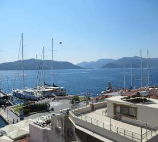 Blick über die Altstadt und den Hafen