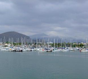 Blick in den Yachthafen