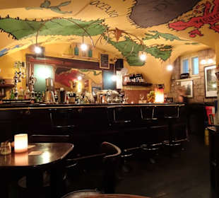 Blick in den Gastraum der Vagabondo Bar