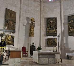 Besichtigung der Església de Santa María de Sineu