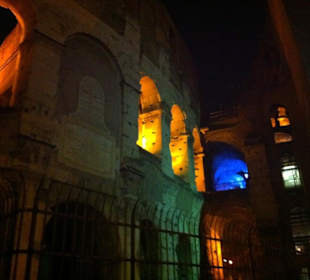 Colosseum bei Nacht
