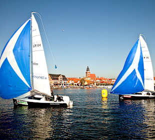 Hafen Waren