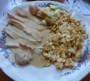 Putenfilet in Rieslingsoße + hausgemachte Spätzle