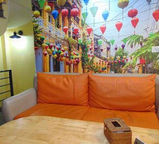 Banh Mi Long Hoi Sandwich Café
