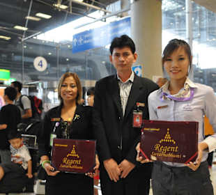 Airport Pickup - Arrival Hall (Gate 4) Hotel The Regent