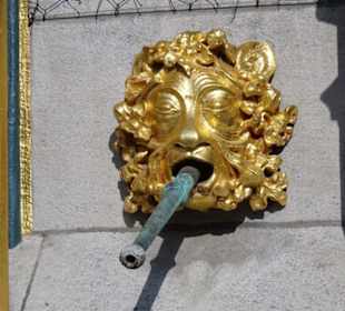 Detailansicht des Schönen Brunnens