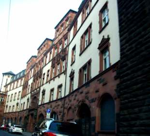Gewaltige alte Gebäude