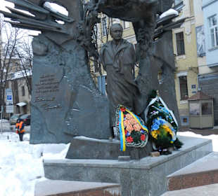 Pomnik W. Czornowoła