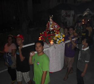 Sinulog Parade unterwegs an der Westküste