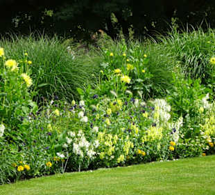 Rundgang durch den Park der Gärten