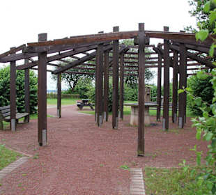 An der Strandpromenade Lembruch