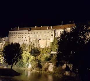 Schloss bei Nacht