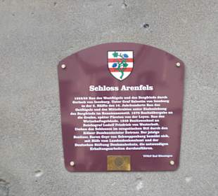 Info -Tafel am Schloss Arenfels