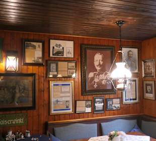 Beim Café Windbeutelgräfin in Ruhpolding