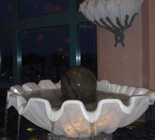 Beleuchteter Brunnen