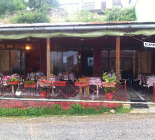 Taverna Kopani mitten im Dorf