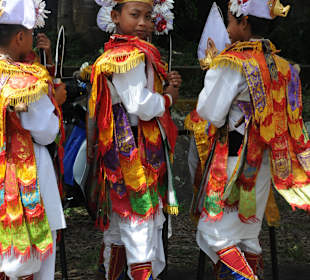 Eine Massenbeerdigungs Zeremonie