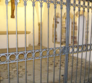 Von der Krypta zum Domkreuzgang