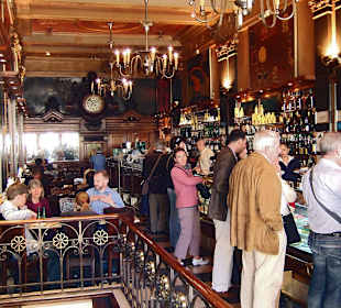 Café Brasileira innen