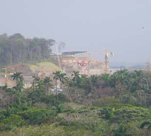 Baustelle für die neuen Schleusenkammern